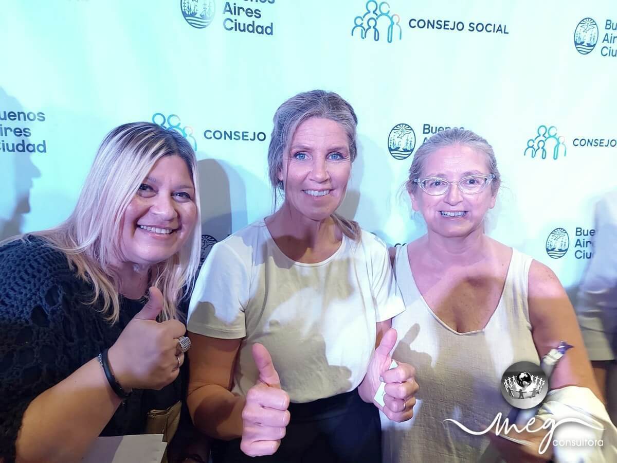 Cynthia Hotton presidente del consejo social del Gobierno de la Ciudad Autonoma de Buenos Aires junto a Mariel Elizabeth Girbau y Dolores Saguier, integrantes de Meg Consultora.